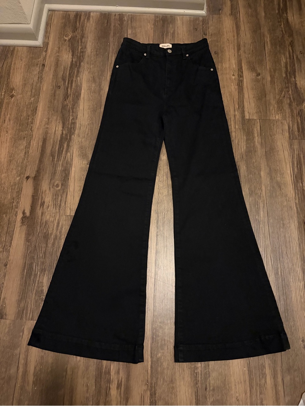 NWT Rolla's East Coast High Rise Flare Jeans 30